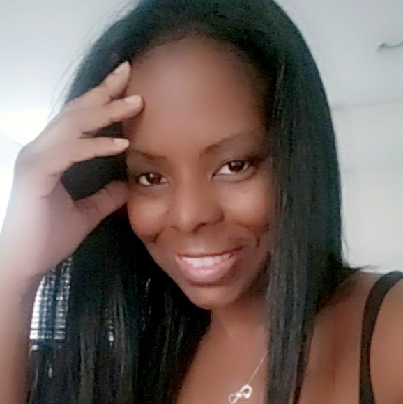 Meet your Posher, Heather - Picture 5 of 9